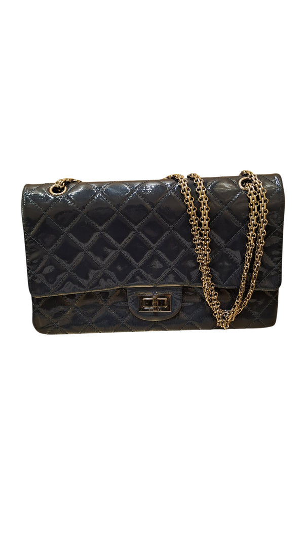 Chanel Reissue 2.55 flap bag